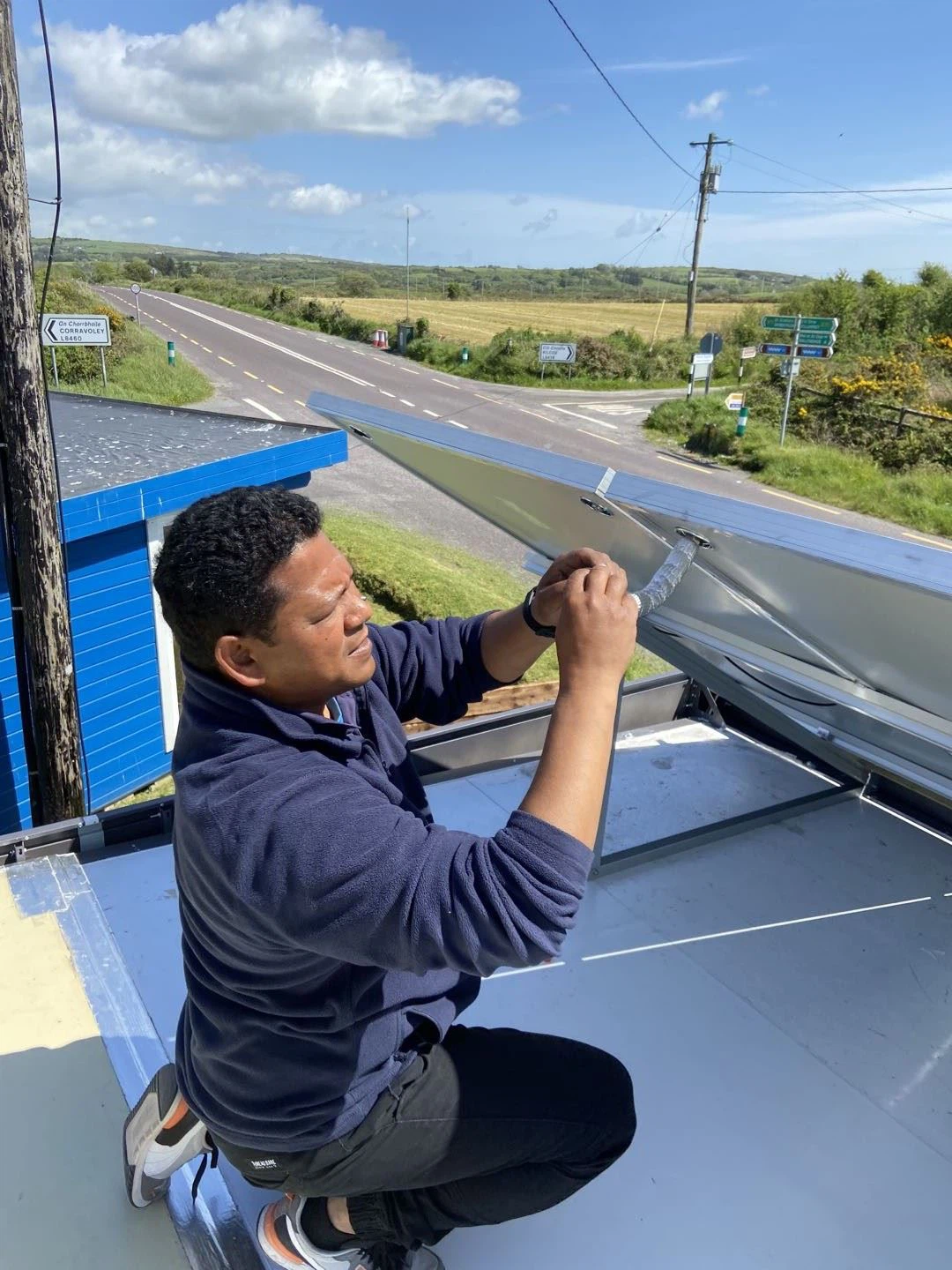 Tuv Iso Hybrid Pvt Solar Panel